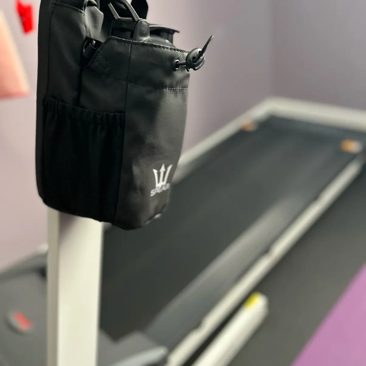 SPEAR Magnetic Gym Bottle Bag with 20oz Shaker Bottle - Organize Your Fitness Gear Efficiently